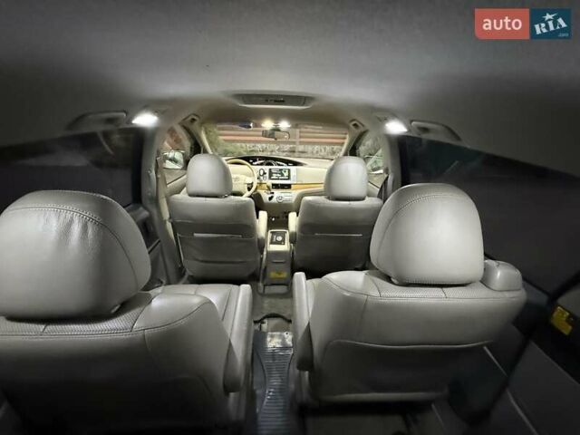 Белый Тойота Превиа, объемом двигателя 2.36 л и пробегом 182 тыс. км за 9500 $, фото 69 на Automoto.ua