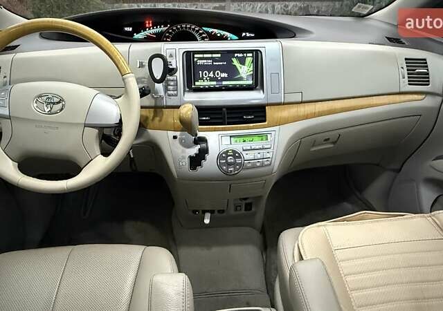 Белый Тойота Превиа, объемом двигателя 2.36 л и пробегом 182 тыс. км за 9500 $, фото 75 на Automoto.ua