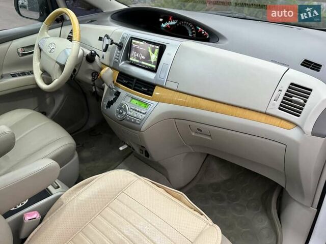 Белый Тойота Превиа, объемом двигателя 2.36 л и пробегом 182 тыс. км за 9500 $, фото 52 на Automoto.ua