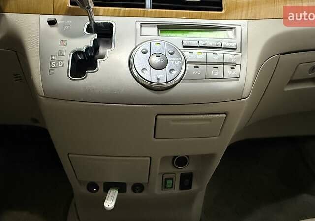 Белый Тойота Превиа, объемом двигателя 2.36 л и пробегом 182 тыс. км за 9500 $, фото 83 на Automoto.ua