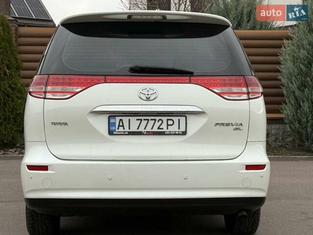 Белый Тойота Превиа, объемом двигателя 2.36 л и пробегом 182 тыс. км за 9500 $, фото 24 на Automoto.ua