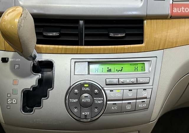 Белый Тойота Превиа, объемом двигателя 2.36 л и пробегом 182 тыс. км за 9500 $, фото 82 на Automoto.ua