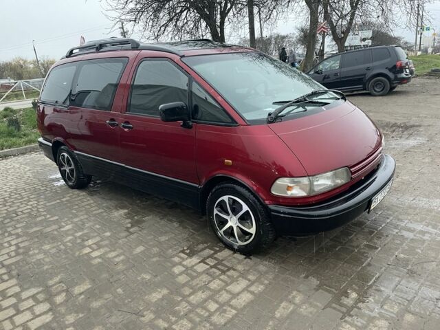 Красный Тойота Превиа, объемом двигателя 2.4 л и пробегом 460 тыс. км за 2500 $, фото 2 на Automoto.ua