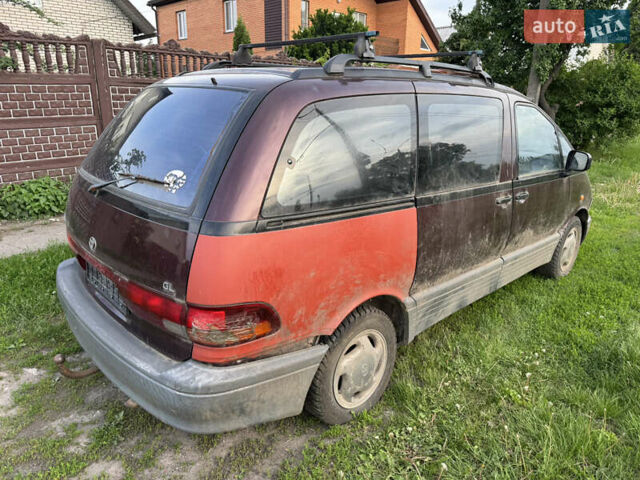 Красный Тойота Превиа, объемом двигателя 2.4 л и пробегом 410 тыс. км за 2400 $, фото 4 на Automoto.ua