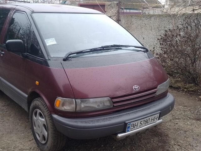 Красный Тойота Превиа, объемом двигателя 2.4 л и пробегом 677 тыс. км за 2500 $, фото 7 на Automoto.ua
