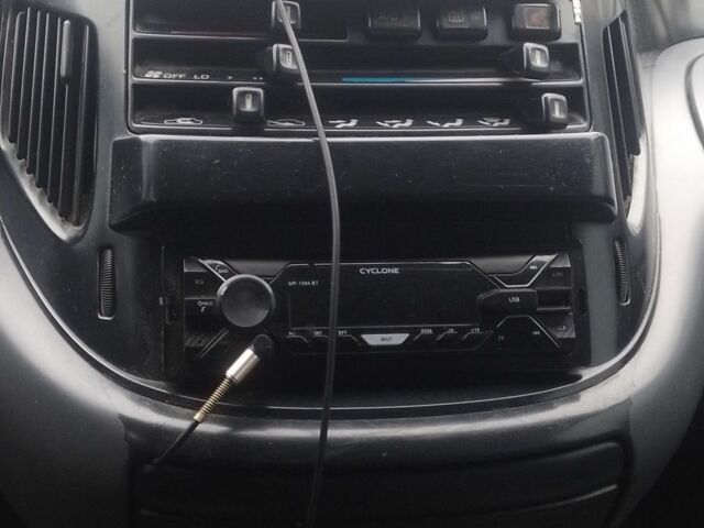 Красный Тойота Превиа, объемом двигателя 2.4 л и пробегом 677 тыс. км за 2500 $, фото 4 на Automoto.ua