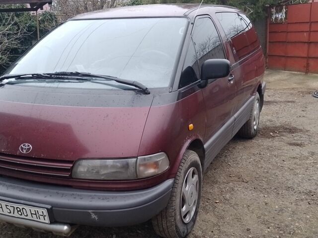 Красный Тойота Превиа, объемом двигателя 2.4 л и пробегом 677 тыс. км за 2500 $, фото 5 на Automoto.ua