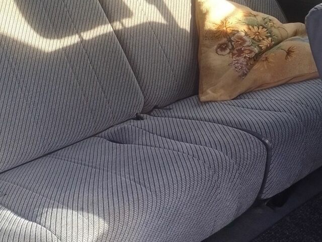 Красный Тойота Превиа, объемом двигателя 2.4 л и пробегом 677 тыс. км за 2500 $, фото 2 на Automoto.ua