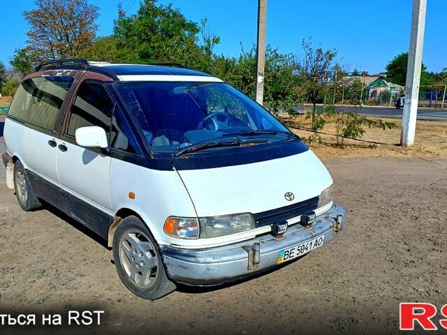 Тойота Превиа, объемом двигателя 2.4 л и пробегом 300 тыс. км за 2200 $, фото 4 на Automoto.ua