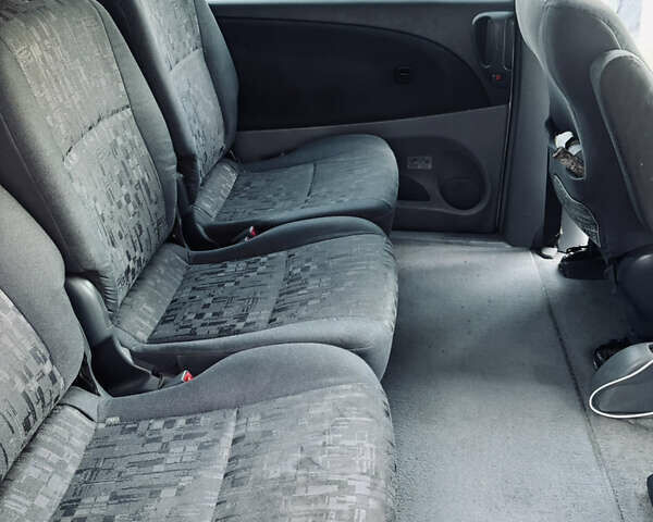 Тойота Превиа, объемом двигателя 2 л и пробегом 250 тыс. км за 5000 $, фото 5 на Automoto.ua