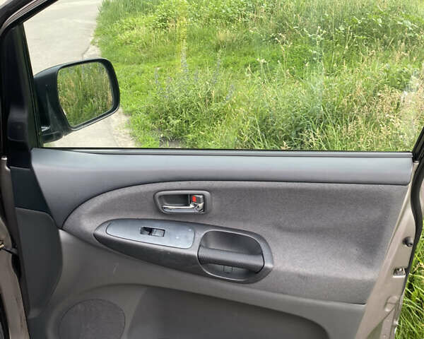 Тойота Превіа, об'ємом двигуна 2 л та пробігом 295 тис. км за 5700 $, фото 20 на Automoto.ua
