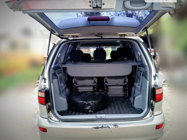 Серый Тойота Превиа, объемом двигателя 2.4 л и пробегом 240 тыс. км за 5900 $, фото 7 на Automoto.ua