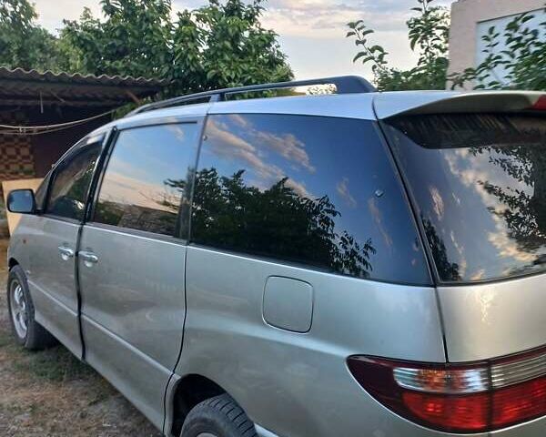 Серый Тойота Превиа, объемом двигателя 2 л и пробегом 100 тыс. км за 6000 $, фото 1 на Automoto.ua