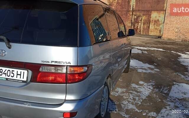 Сірий Тойота Превіа, об'ємом двигуна 2 л та пробігом 207 тис. км за 7700 $, фото 5 на Automoto.ua
