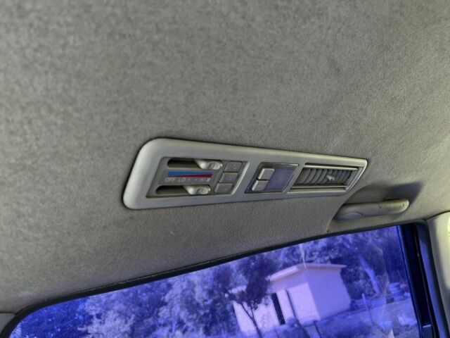 Серый Тойота Превиа, объемом двигателя 2 л и пробегом 300 тыс. км за 2722 $, фото 7 на Automoto.ua