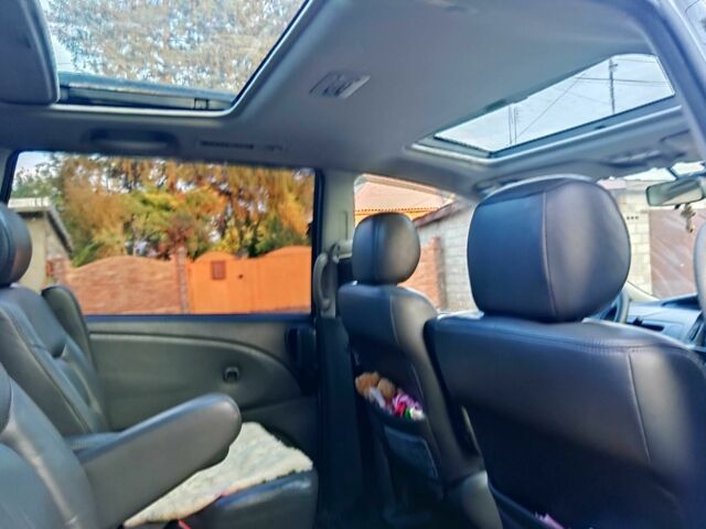 Серый Тойота Превиа, объемом двигателя 2.4 л и пробегом 310 тыс. км за 4900 $, фото 4 на Automoto.ua