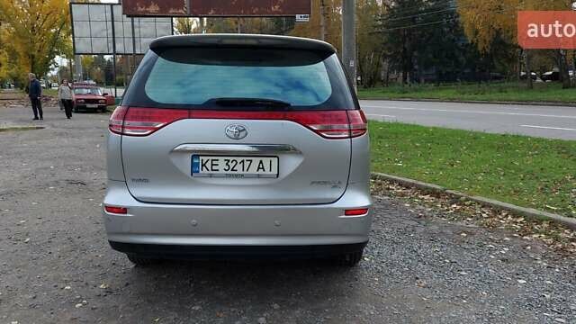 Серый Тойота Превиа, объемом двигателя 2.4 л и пробегом 700 тыс. км за 8800 $, фото 5 на Automoto.ua