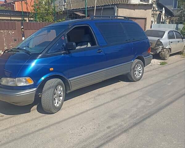 Синій Тойота Превіа, об'ємом двигуна 2.44 л та пробігом 350 тис. км за 3200 $, фото 1 на Automoto.ua