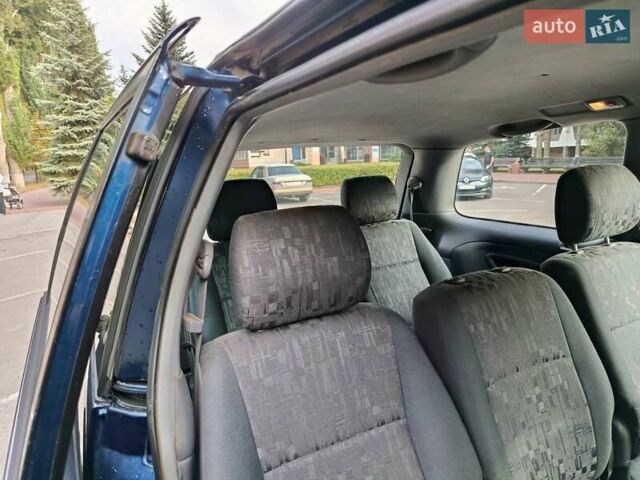 Синій Тойота Превіа, об'ємом двигуна 2 л та пробігом 197 тис. км за 6500 $, фото 8 на Automoto.ua