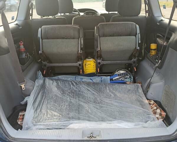 Синій Тойота Превіа, об'ємом двигуна 2 л та пробігом 197 тис. км за 6500 $, фото 25 на Automoto.ua