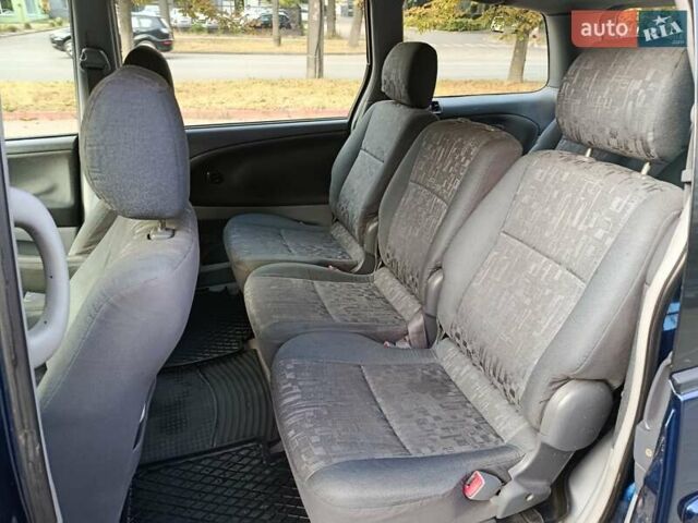 Синій Тойота Превіа, об'ємом двигуна 2 л та пробігом 197 тис. км за 6500 $, фото 20 на Automoto.ua