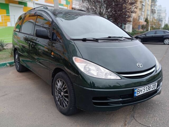 Зеленый Тойота Превиа, объемом двигателя 2.4 л и пробегом 340 тыс. км за 6000 $, фото 1 на Automoto.ua