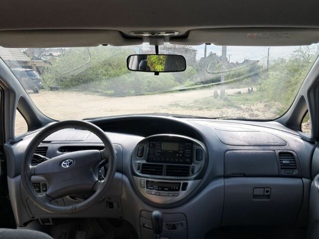 Зеленый Тойота Превиа, объемом двигателя 2 л и пробегом 350 тыс. км за 5700 $, фото 6 на Automoto.ua