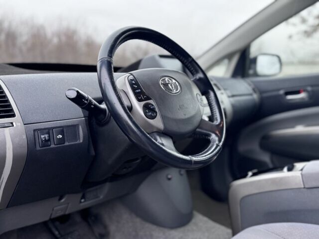 Белый Тойота Приус, объемом двигателя 1.5 л и пробегом 270 тыс. км за 5750 $, фото 19 на Automoto.ua