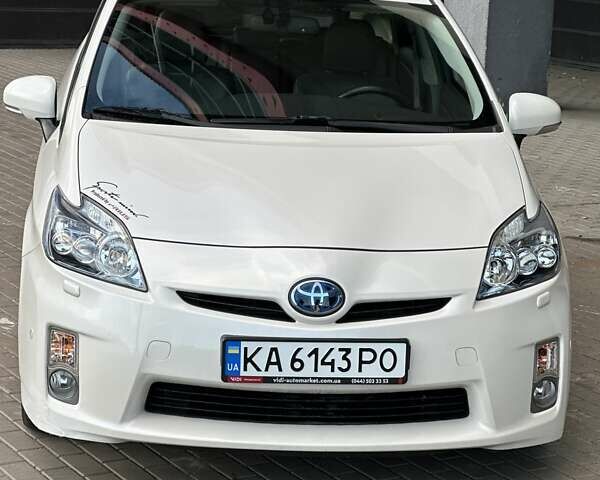 Белый Тойота Приус, объемом двигателя 1.8 л и пробегом 293 тыс. км за 10950 $, фото 31 на Automoto.ua
