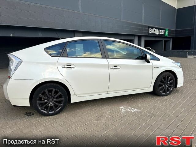 Білий Тойота Пріус, об'ємом двигуна 1.8 л та пробігом 293 тис. км за 10750 $, фото 6 на Automoto.ua