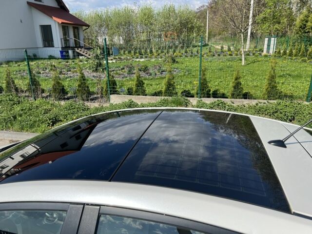 Білий Тойота Пріус, об'ємом двигуна 1.8 л та пробігом 195 тис. км за 12300 $, фото 5 на Automoto.ua