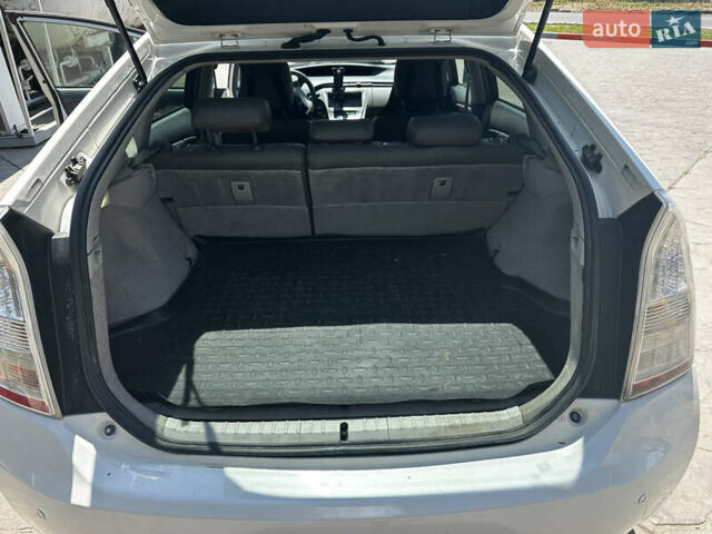 Белый Тойота Приус, объемом двигателя 1.8 л и пробегом 310 тыс. км за 8900 $, фото 9 на Automoto.ua