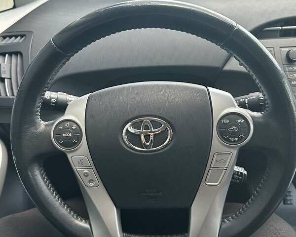 Белый Тойота Приус, объемом двигателя 1.8 л и пробегом 293 тыс. км за 10950 $, фото 25 на Automoto.ua