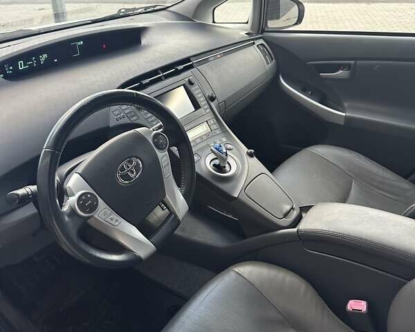 Белый Тойота Приус, объемом двигателя 1.8 л и пробегом 293 тыс. км за 10950 $, фото 17 на Automoto.ua