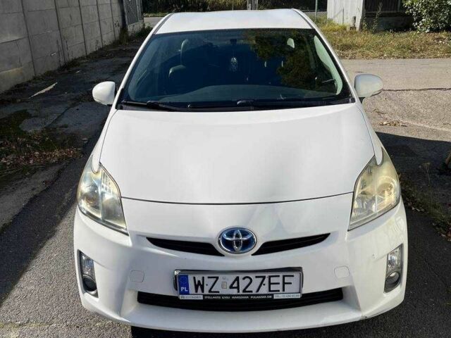 Білий Тойота Пріус, об'ємом двигуна 1.8 л та пробігом 380 тис. км за 9035 $, фото 4 на Automoto.ua