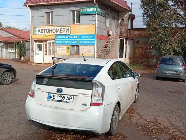 Білий Тойота Пріус, об'ємом двигуна 1.8 л та пробігом 380 тис. км за 9035 $, фото 1 на Automoto.ua