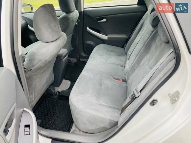 Білий Тойота Пріус, об'ємом двигуна 1.8 л та пробігом 221 тис. км за 8800 $, фото 30 на Automoto.ua