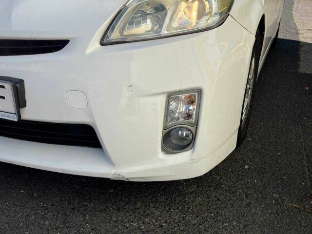 Білий Тойота Пріус, об'ємом двигуна 1.8 л та пробігом 380 тис. км за 9035 $, фото 3 на Automoto.ua