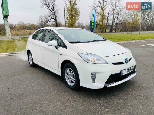 Білий Тойота Пріус, об'ємом двигуна 1.8 л та пробігом 221 тис. км за 8800 $, фото 2 на Automoto.ua