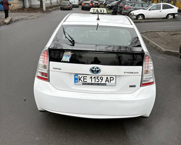 Белый Тойота Приус, объемом двигателя 1.8 л и пробегом 380 тыс. км за 9500 $, фото 2 на Automoto.ua