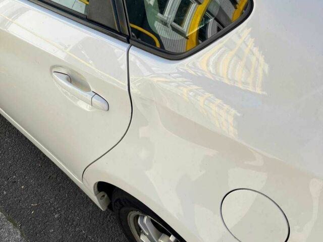 Білий Тойота Пріус, об'ємом двигуна 1.8 л та пробігом 380 тис. км за 9035 $, фото 9 на Automoto.ua