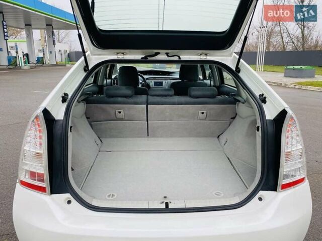 Білий Тойота Пріус, об'ємом двигуна 1.8 л та пробігом 221 тис. км за 8900 $, фото 20 на Automoto.ua