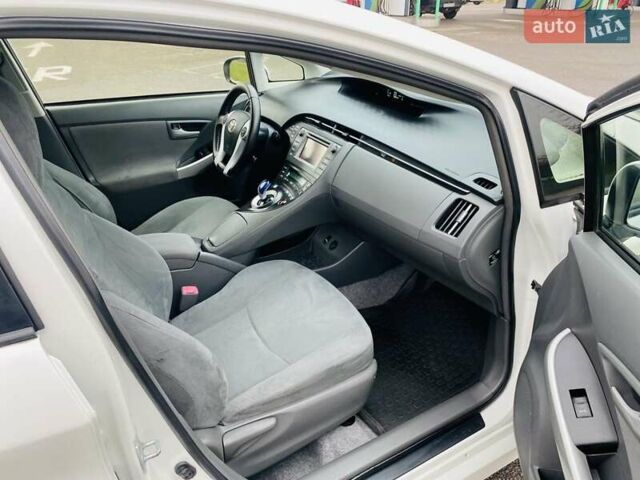 Білий Тойота Пріус, об'ємом двигуна 1.8 л та пробігом 221 тис. км за 8900 $, фото 27 на Automoto.ua