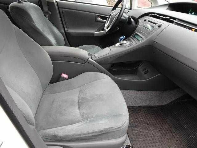 Белый Тойота Приус, объемом двигателя 1.8 л и пробегом 139 тыс. км за 8600 $, фото 12 на Automoto.ua