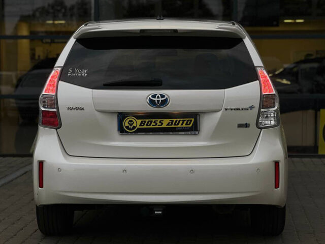 Білий Тойота Пріус, об'ємом двигуна 1.8 л та пробігом 193 тис. км за 13000 $, фото 4 на Automoto.ua