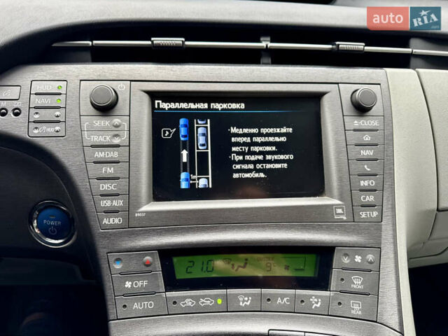 Белый Тойота Приус, объемом двигателя 1.8 л и пробегом 165 тыс. км за 12700 $, фото 47 на Automoto.ua