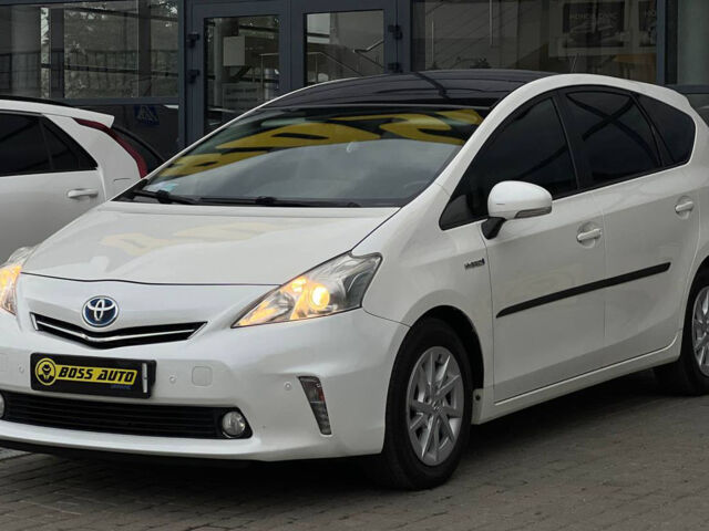 Білий Тойота Пріус, об'ємом двигуна 1.8 л та пробігом 193 тис. км за 13000 $, фото 2 на Automoto.ua