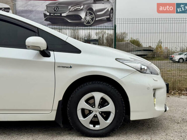 Белый Тойота Приус, объемом двигателя 1.8 л и пробегом 165 тыс. км за 12700 $, фото 78 на Automoto.ua