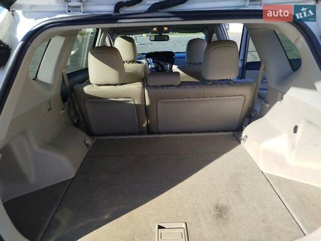 Білий Тойота Пріус, об'ємом двигуна 1.8 л та пробігом 235 тис. км за 13500 $, фото 3 на Automoto.ua