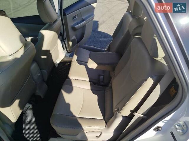 Білий Тойота Пріус, об'ємом двигуна 1.8 л та пробігом 235 тис. км за 13500 $, фото 2 на Automoto.ua